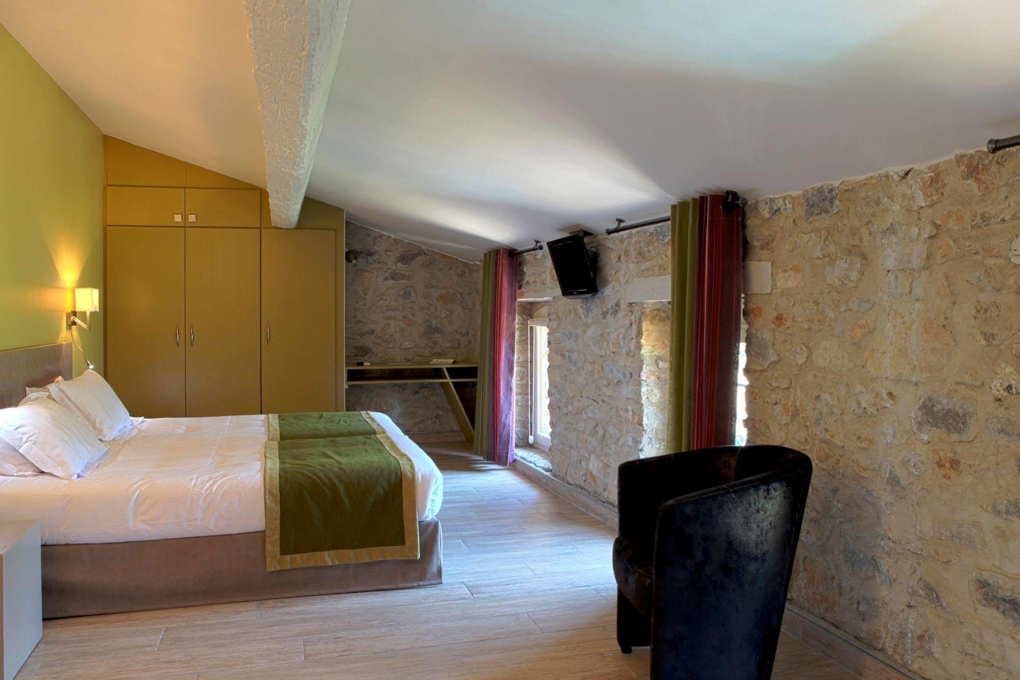 Logis Auberge Du Vigneron Cucugnan Exterior foto